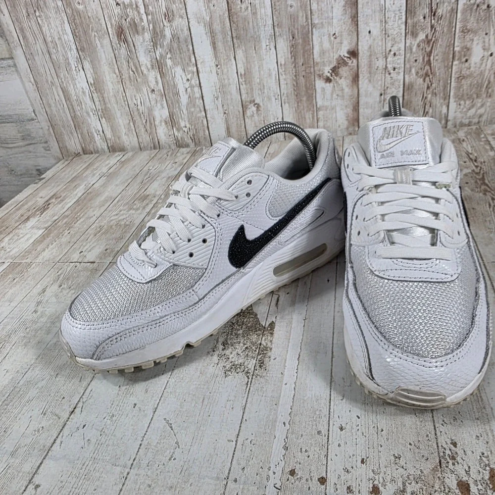 Nike showcases white